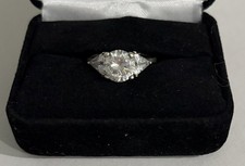 Ladies Vtg 925 Sterling 3-stone (1 round, 2 t...