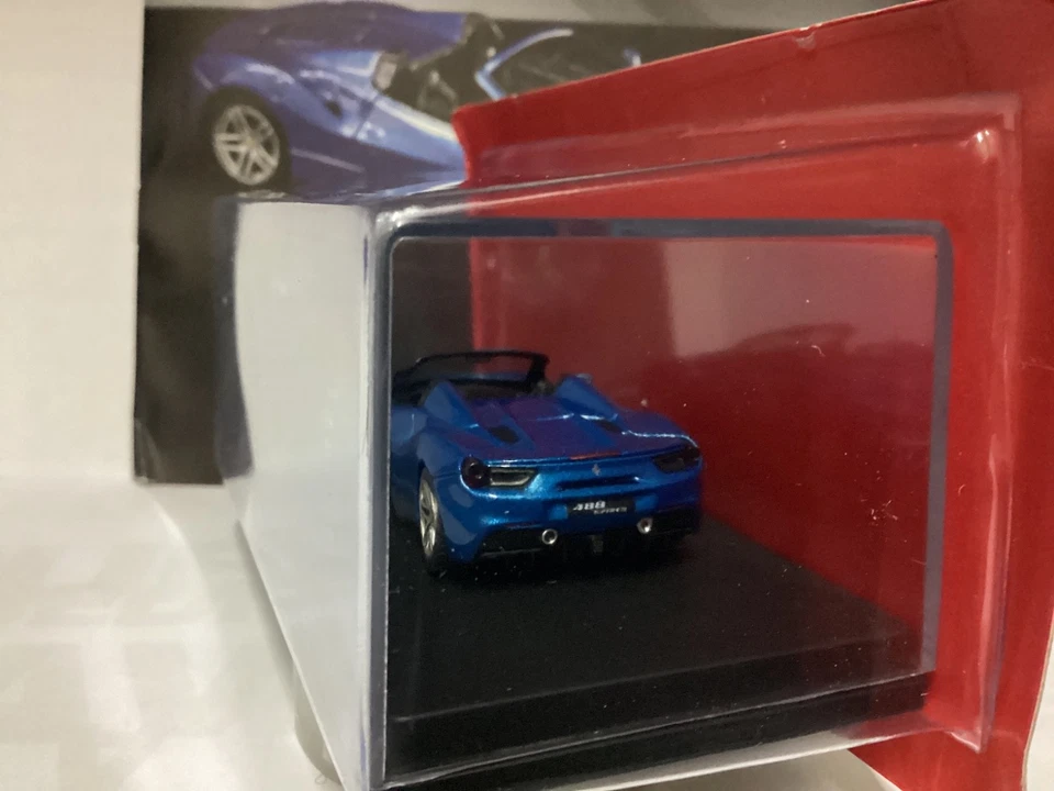FERRARI 488 SPIDER 2015 1/64 die-cast + BOOKLET, Centauria Limited edition - Immagine 4 di 4