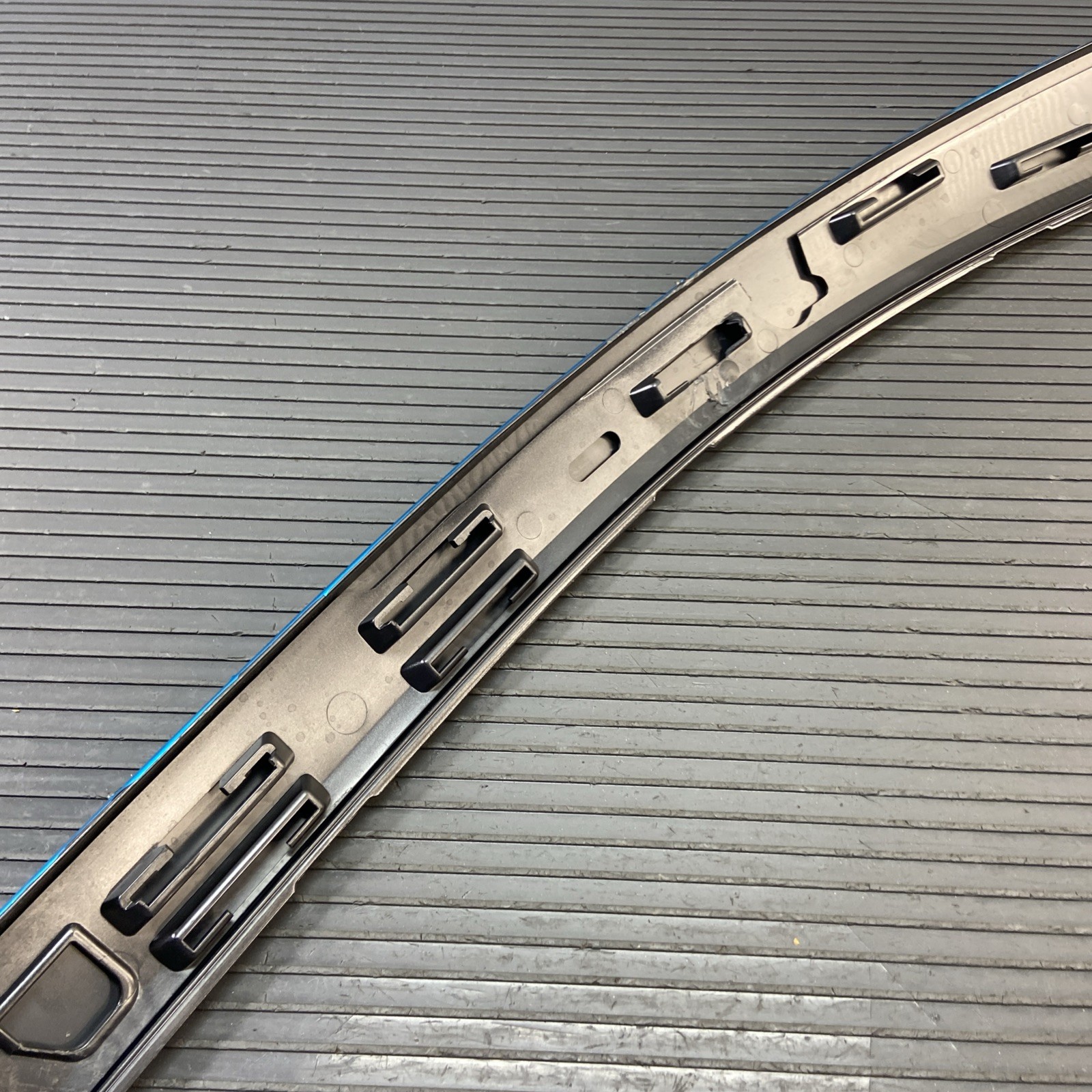 BMW i8 2014-2020 Right Pillar cover molding