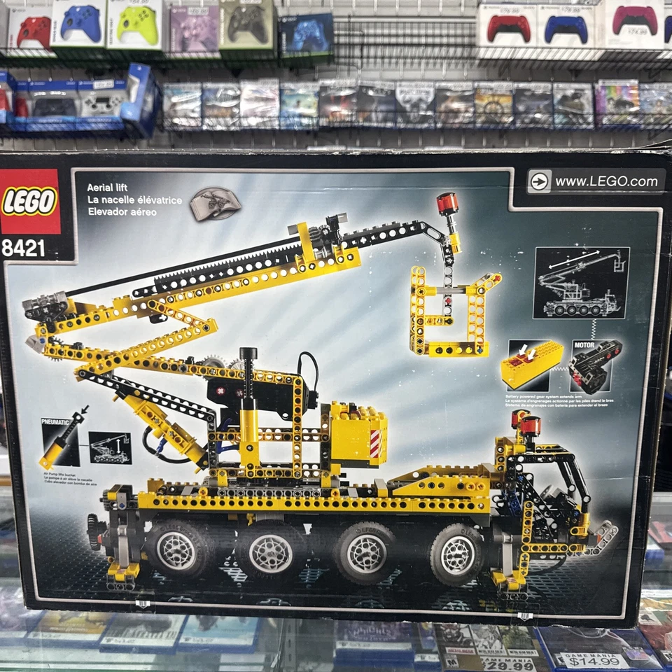 LEGO TECHNIC: Mobile Crane (8421) New - Image 3 of 4