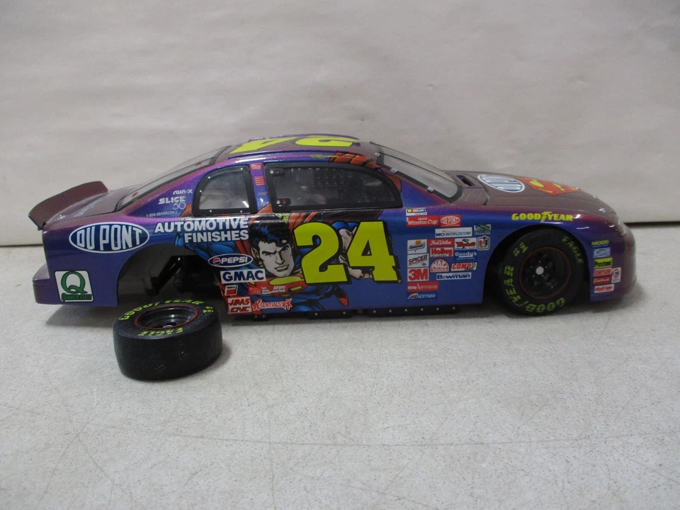 1999 Revell Jeff Gordon Dupont Superman Chromalusion 1/18 - Image 3 of 4