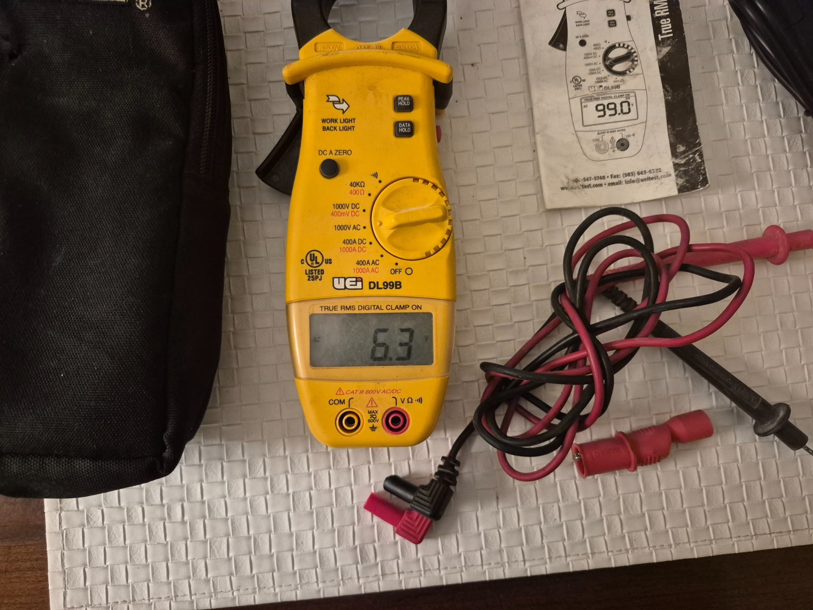UEI DL99B True RMS Digital HVAC Clamp Meter With Case