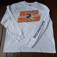 Lizenziertes Denver Broncos T Shirt Langarm weiß große Initialen