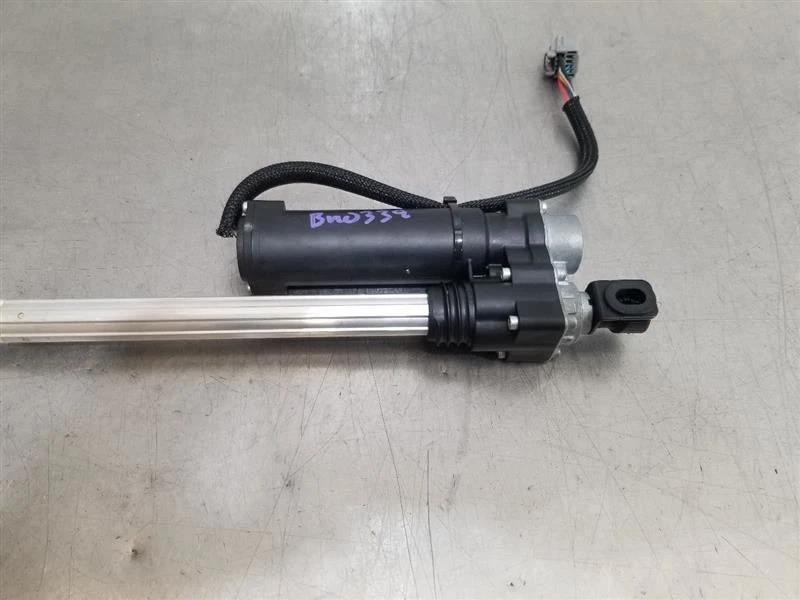 Amortiguador Lincoln MKZ 20 2020 escotilla elevación eléctrica Foto 4 de 4