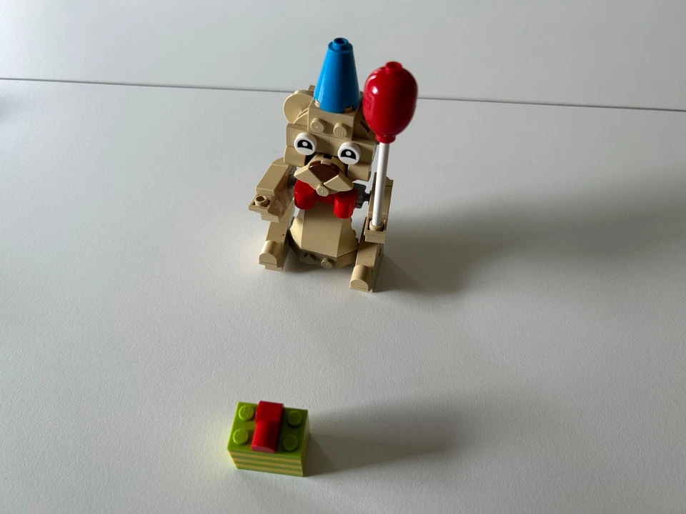 LEGO 30582 Birthday Bear, foto 3 di 3