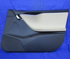 2012 - 2016 Tesla Model S Passenger Right Front Door Panel PN 1007936-20-L