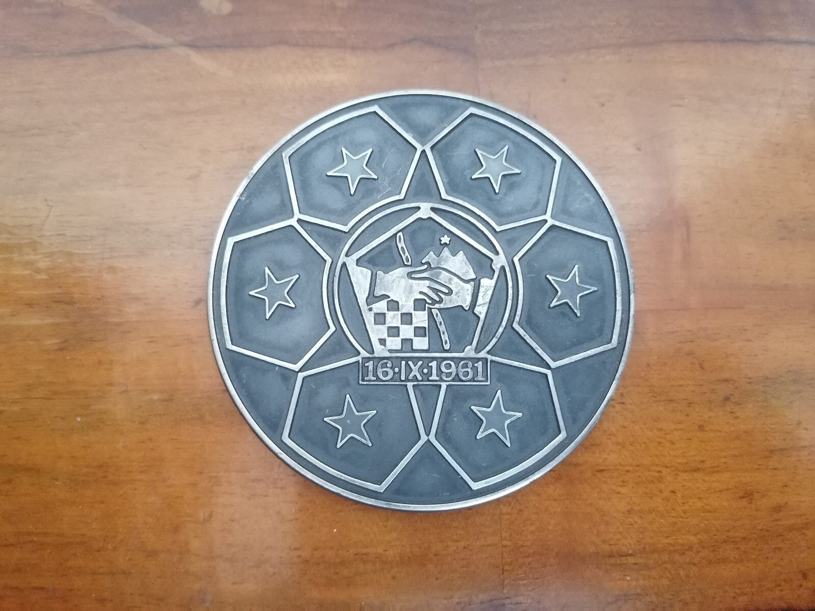 Picture 1 of 2