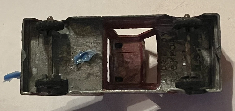 Camión de demolición Midgetoy diecast vintage rojo con gancho de plástico azul EE. UU. Foto 4 de 4