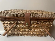Wicker Picnic Basket Insulated hot/cold