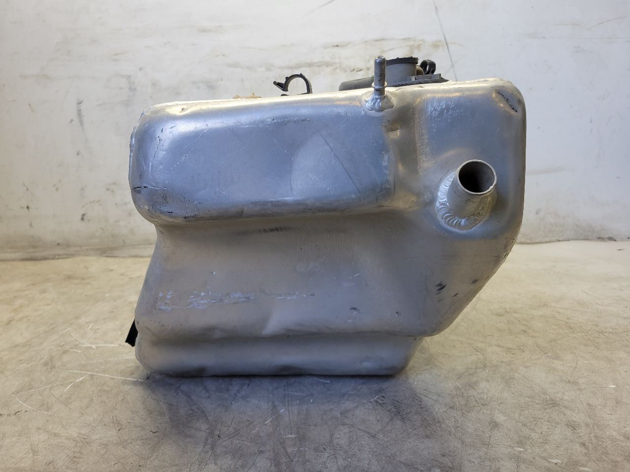2005 2006 2007 2008 2009 2010 11 12 13 Maserati QUATTROPO Fuel Gas Tank 233084