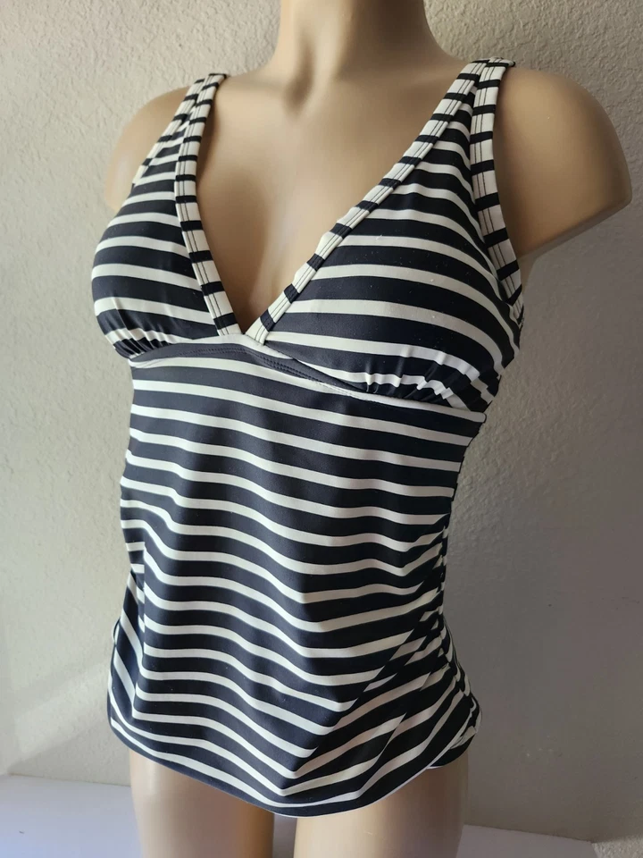 Merona Tankini  Top Black/White Stripe  Lined Padded Flatter Medium - Image 3 of 4