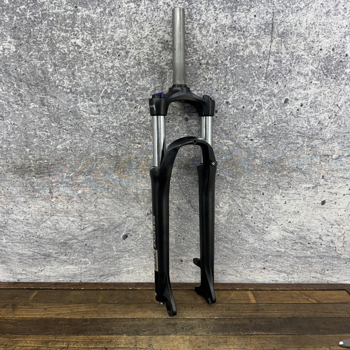 SR Suntour XCT 30 Suspension Fork 29 1 1/8 Threadless Disc QR