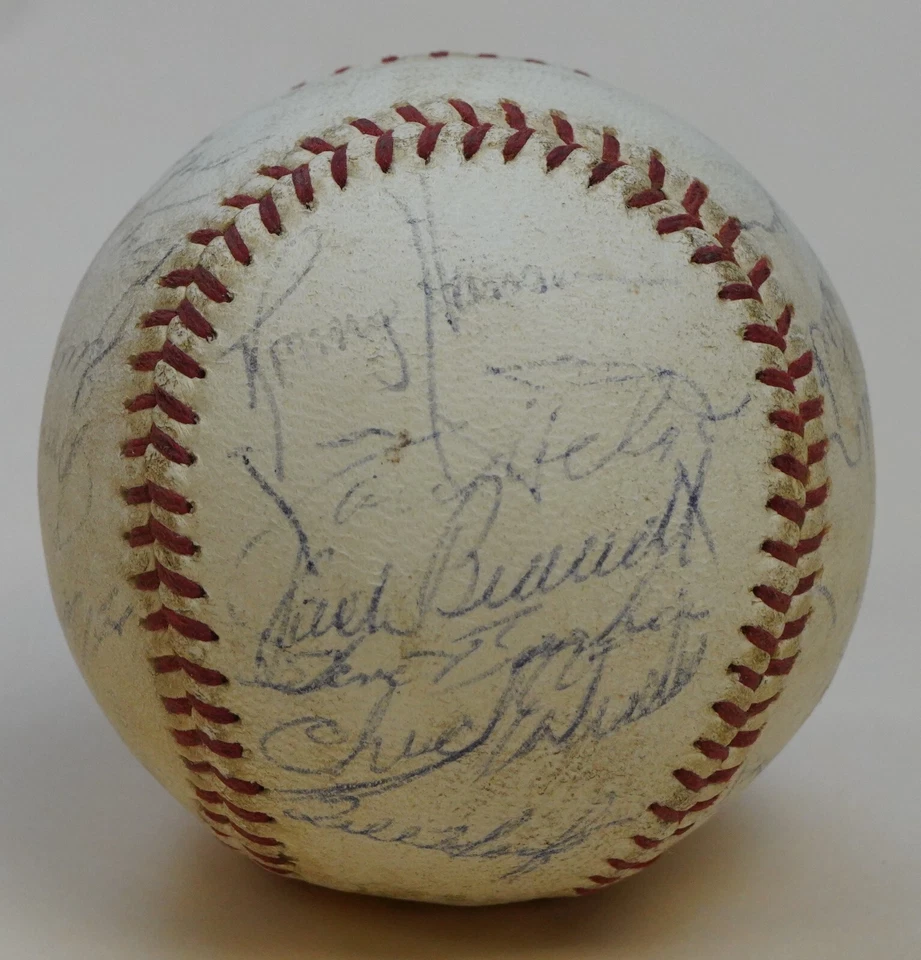 1960 Orioles 26x Team Signed Baseball PSA/DNA LOA Brooks Robinson & Hoyt Wilhelm - Image 2 of 4