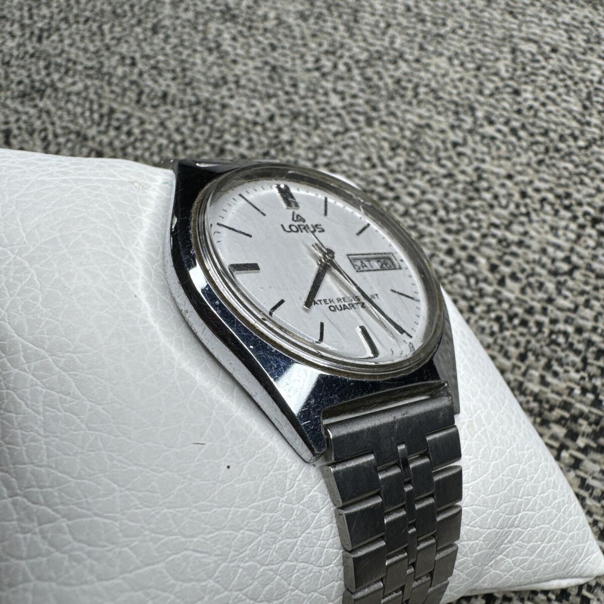 1980s Lorus By Seiko Mens Watch Y143-8050 Quartz S/Steel Day 1980s Lorus By Seiko Mens Watch Y143-8050 Quartz S/Steel Day
