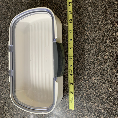 Progressive airtight silicone sealed food storage container