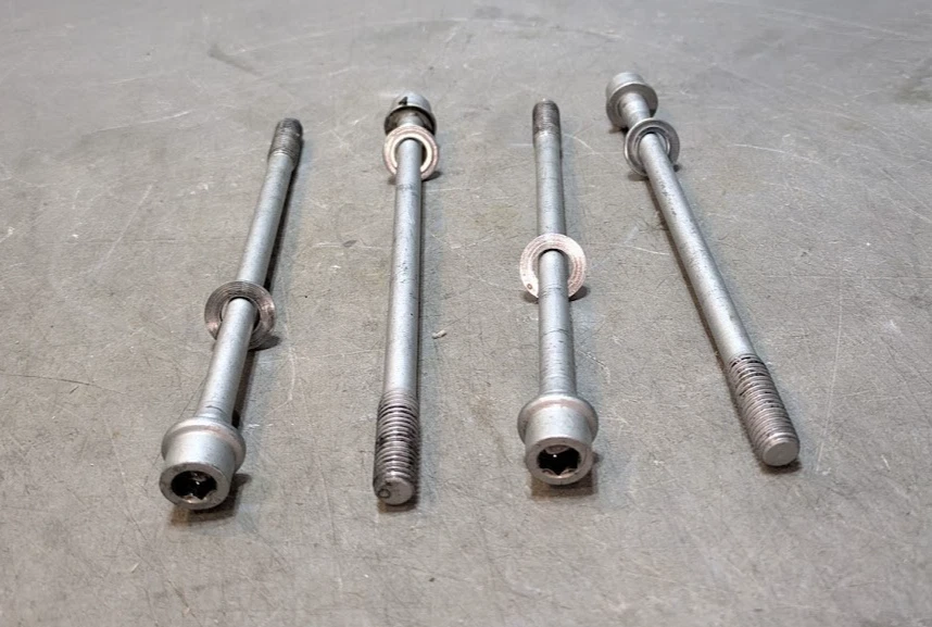 Kawasaki Cylinder Head Bolt Stud 10x165 92150-1368 Set of 4