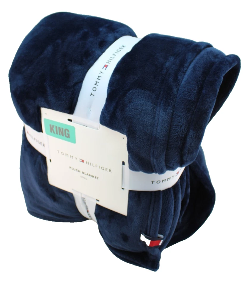 Nuevo TOMMY HILFIGER Manta Clásica Micromink Talla King Azul Oscuro Logo TH Insignia Foto 4 de 4
