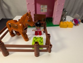 LEGO DUPLO Horse Stable Set 10500, 2013, Missing Some Parts / Mostly Complete