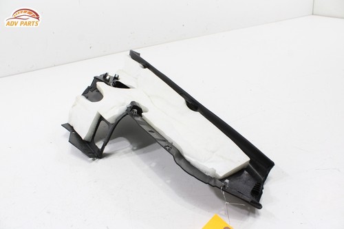 2017-2020 BENTLEY BENTAYGA REAR LEFT C PILLAR LOWER QUARTER TRIM COVER PANEL OEM - Picture 4 of 9