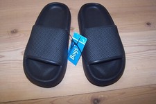 NWT Black Slip-On Beach Pool Slide Sandals Girls Boys Kids Size 11/12