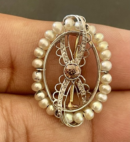 18k Yellow/White Gold 0.20CT Champagne Diamond and Saltwater Pearl Brooch (AB103 - Picture 2 of 5
