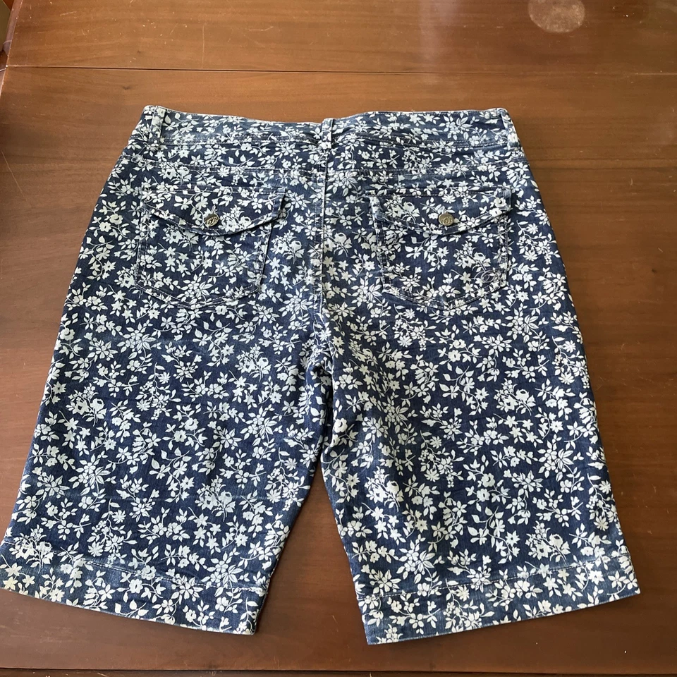 Pantalones cortos de jean florales Code Bleu Bermuda para mujer talla 10 Foto 4 de 4