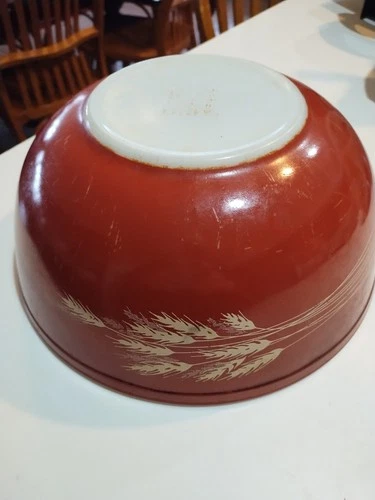 Vintage Pyrex 4 Quart Autumn Harvest Wheat Mixing Bowl #404