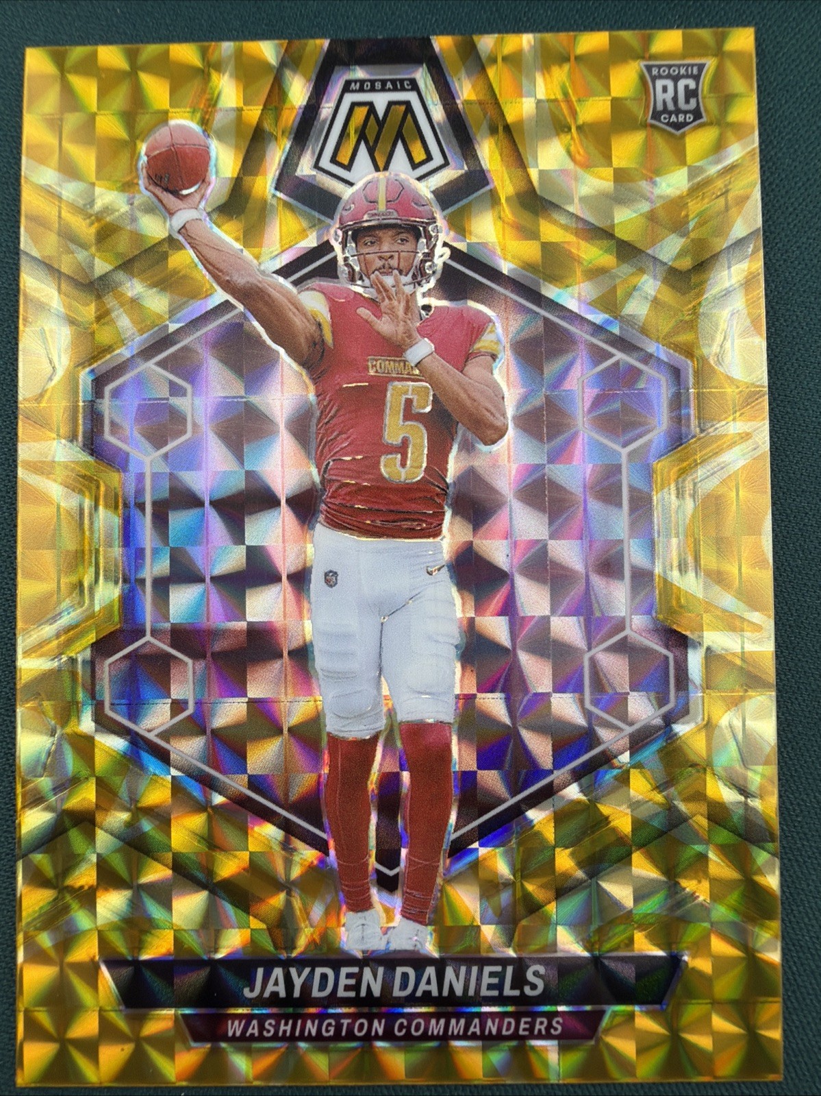 2024 Panini Mosaic Rookies Reactive Yellow Prizm Jayden Daniels 302 RC