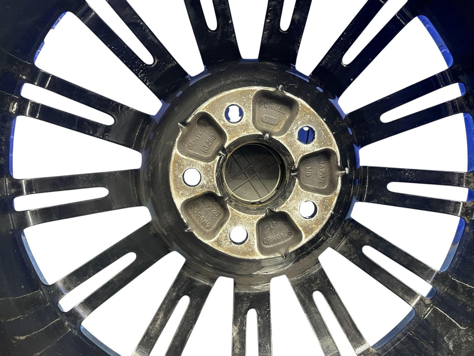 2006-2010 BENTLEY CONTINENTAL GTC 20X9.5 WHEEL RIM W/ HUB CAP *BENT/CURB RASH*