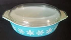 VINTAGE PYREX SNOWFLAKE TURQUOISE & WHITE 2.5 QUART CASSEROLE DISH #045 MCM