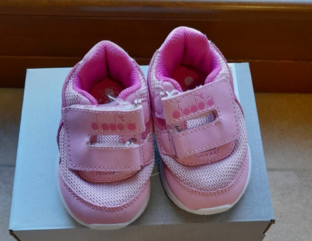 LOTTO STOCK 5 PAIA DI SCARPE DA BAMBINA TAGLIA 20 22 23 ADIDAS DIADORA CHICCO