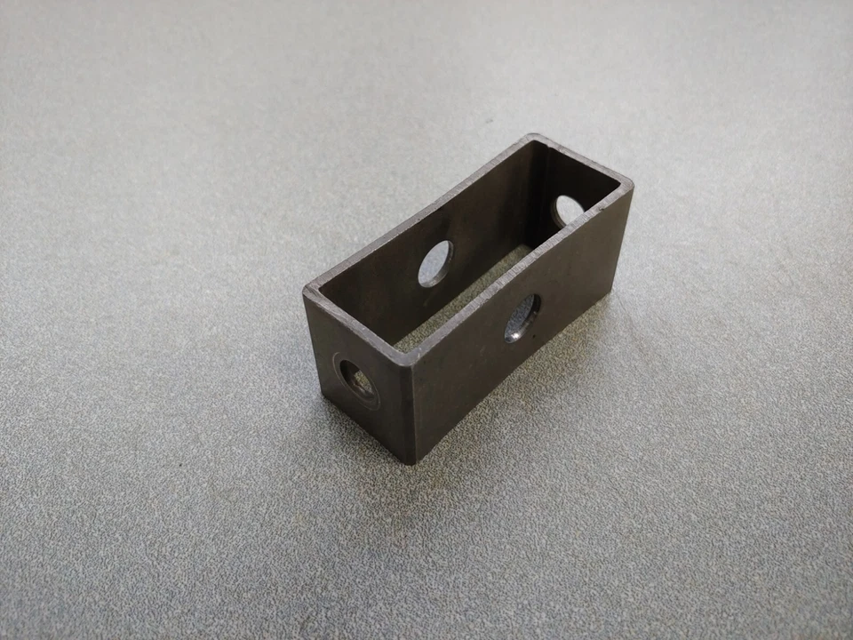 EXCELLENT USED ORIGINAL GENUINE PORSCHE 911 915 SHIFTER FORK MOUNT 74-84 - Изображение 2 из 3