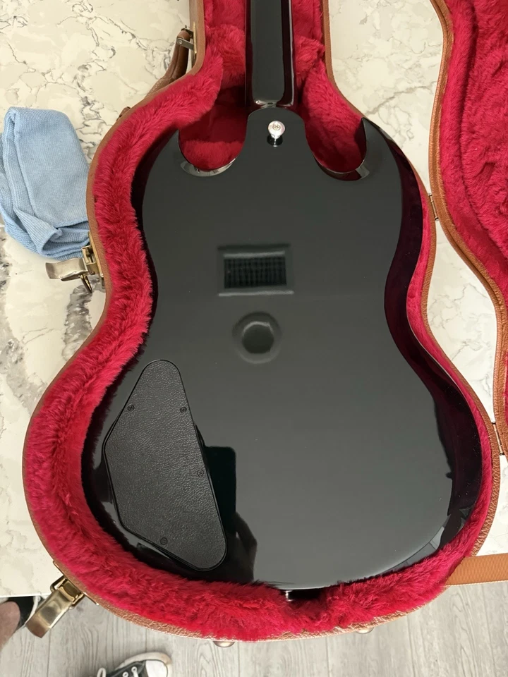 2017 Gibson SG Standard Black  Very Good - Image 3 of 4