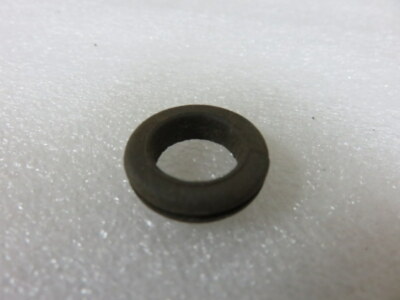 U24 Genuine Evinrude Johnson OMC 300454 Ignition Lead Grommet OEM New Boat Part