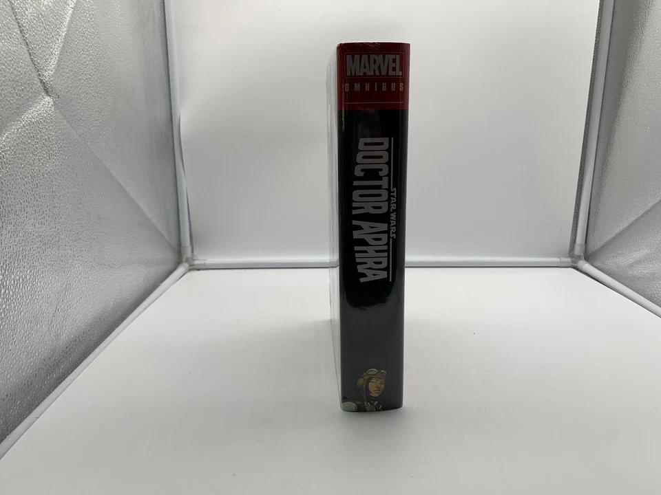 Star Wars Doctor Aphra Omnibus Vol 1 Rod Reis DM Cover Darth Vader Gillen - Image 4 of 4