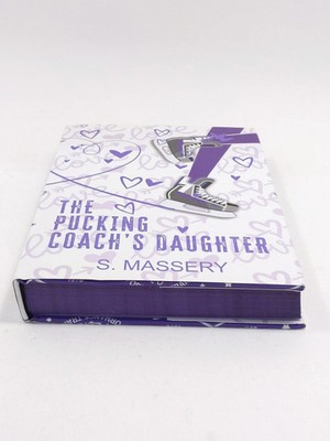 The Pucking Coach's Daughter (Fabled Edition, Signed) - S. Massery - Hardcover