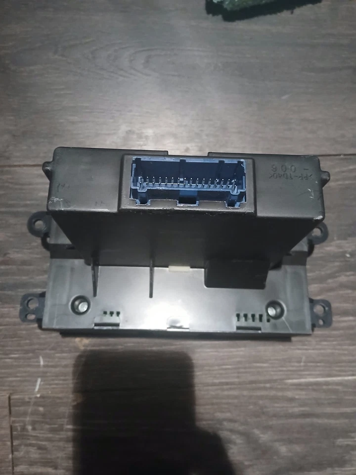 2004 - 2006 Cadillac Cts aquecedor CA controle climático temperatura OEM usado - Imagem 4 de 4