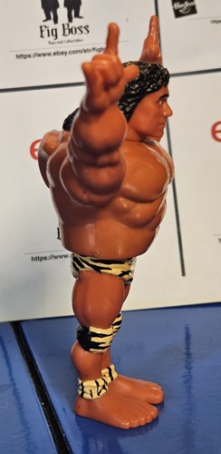 Hasbro WWF Superfly Jimmy Snuka Series 2 1991 - Picture 3 of 6