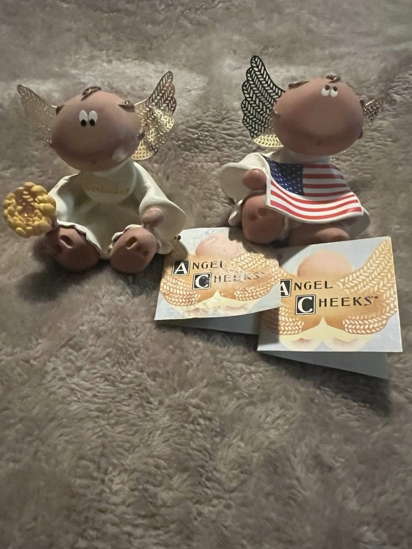 Angel Cheeks Figurines Lot of 2 Liberty 2007 & Thankful w/ Tags Collectibles