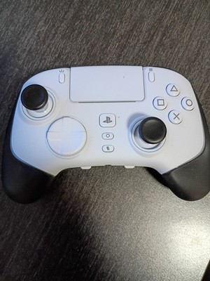 Razer Wolverine V2 Pro Controller for Sony PlayStation 5 - White (No Dongle) 