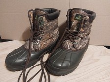 Magellan Outdoors Realtree Camo Youth Size 5 Outdoor Boots