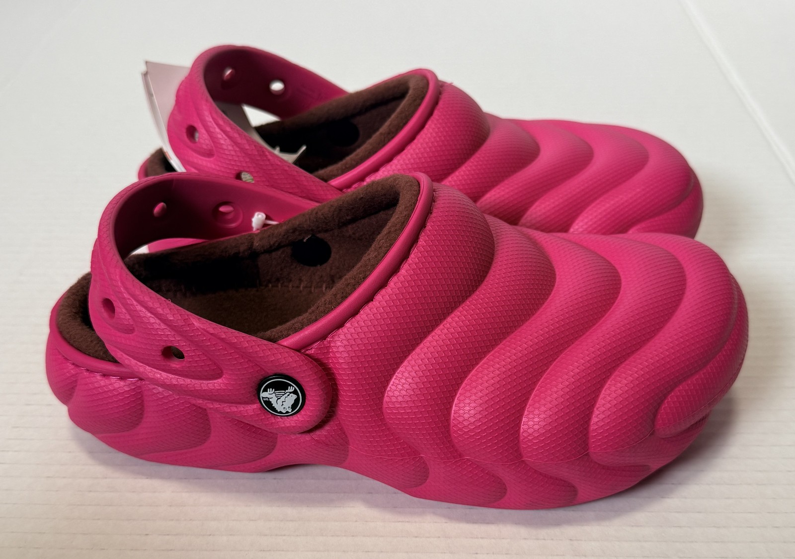 CROCS - Classic Lined Overpuff Clogs - Dragon Fruit Pink Shoes - Womens 6 Mens 4 image 7