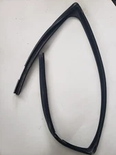 2010 Ford Fusion right front window glass run channel seal oem