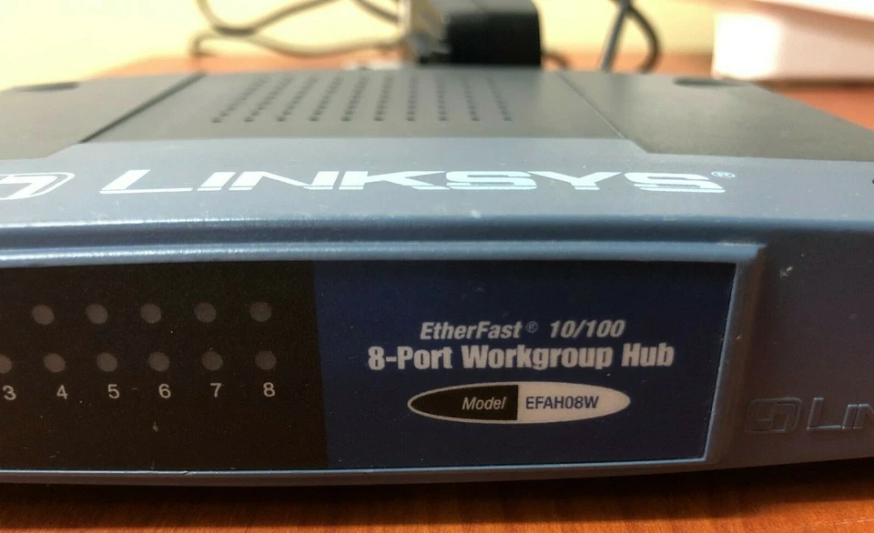 Cisco Linksys EtherFast EFAH08W Ver 2.0 8-Port Workgroup Hub with AC Adapter - Image 4 of 4