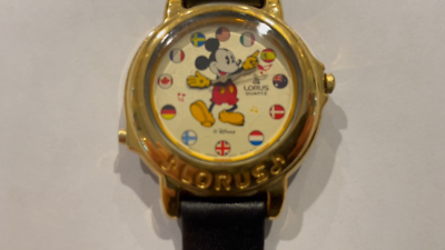 Vintage Lorus Mickey Mouse Musical Gold Tone Watch Plays Its  display picture 2