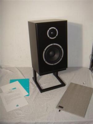 KLH MODEL THREE 2-WAY ACOUSTIC SUSPENSION LOUDSPEAKER WITH STAND - SINGLE