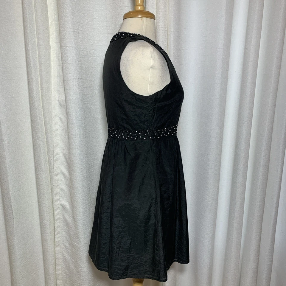 Vestido ESLEY Mediano (Funciona Pequeño) Negro Mezcla Seda Forrado Cuello en V Estrás Fiesta Foto 3 de 4