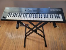 Roland D-5 Multi Timbral Linear Synthesizer 61 Keys, Excellent condition
