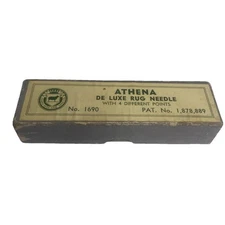 Vintage Lee's ‘Athena’ De Luxe Rug Needle with 4 Points - No. 1690 with Box