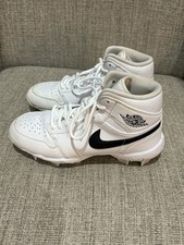 Air Jordan 1 Mid Youth Multisport Cleats White/Black Youth Size 6Y HF6883-100